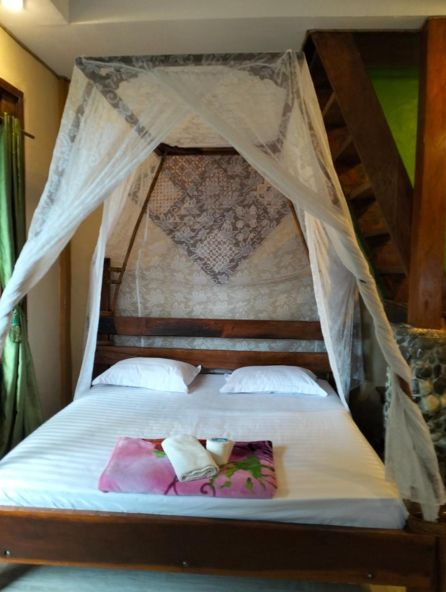 Junia Guest house Bukit Lawang