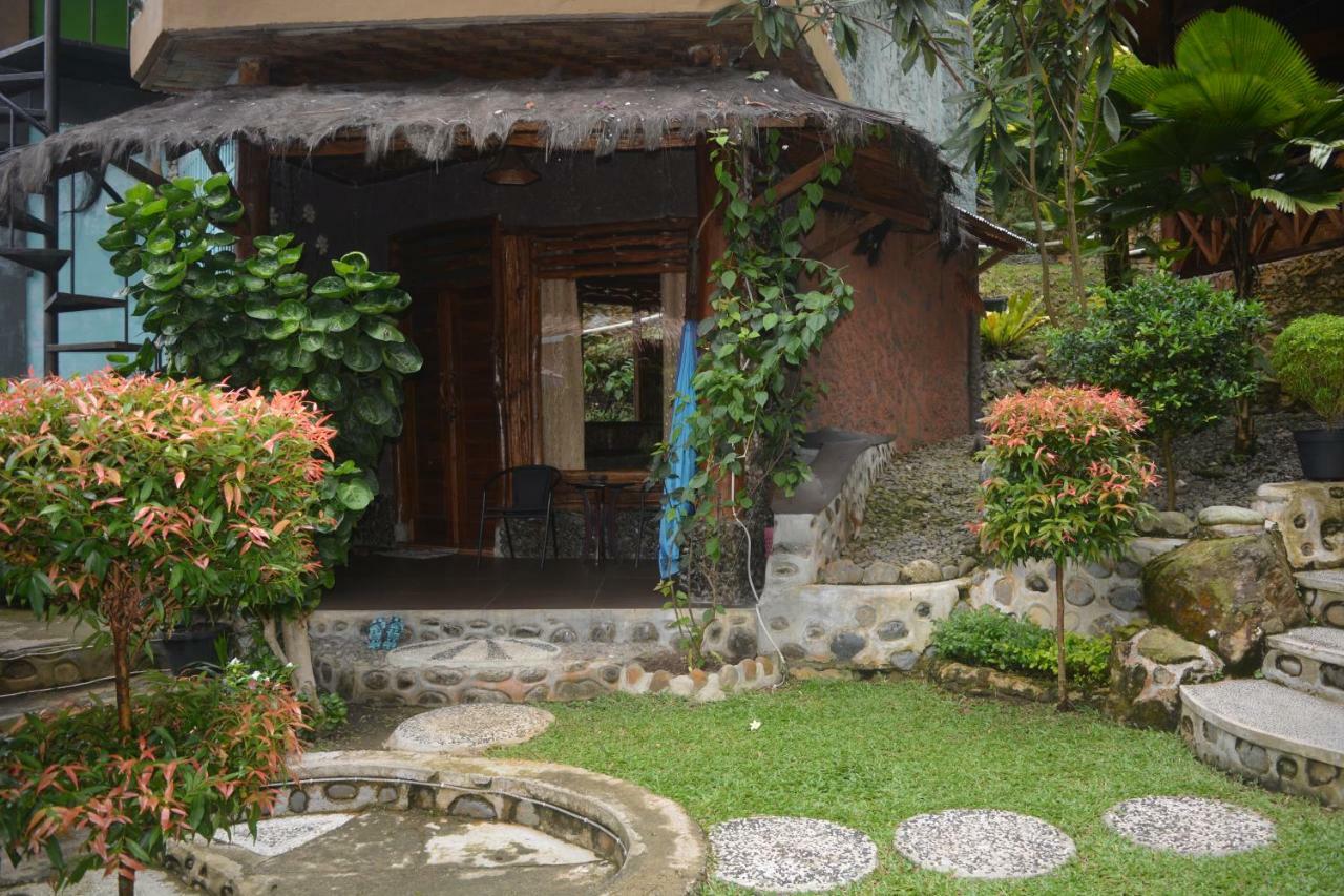 Junia Guest house